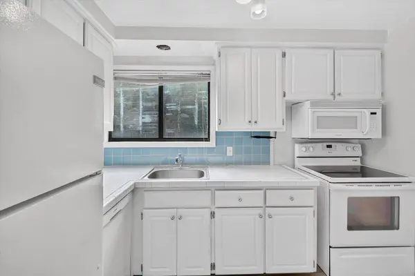 25749 Woodward Avenue #106, Royal Oak, MI 48067