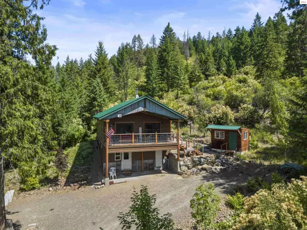 496 Lightning Creek Road, Clark Fork, ID 83811