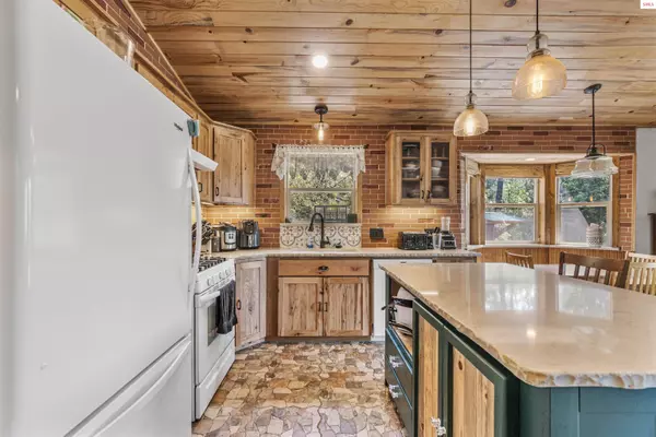 496 Lightning Creek Road, Clark Fork, ID 83811