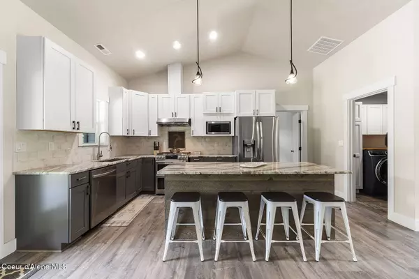 193 Grouse Rd, Sandpoint, ID 83864