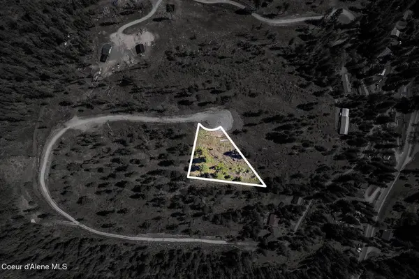 1 Red Hawk Landing, Sagle, ID 83860