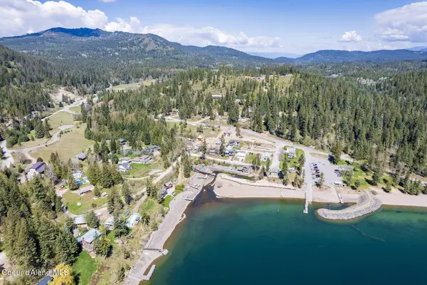 1 Red Hawk Landing, Sagle, ID 83860