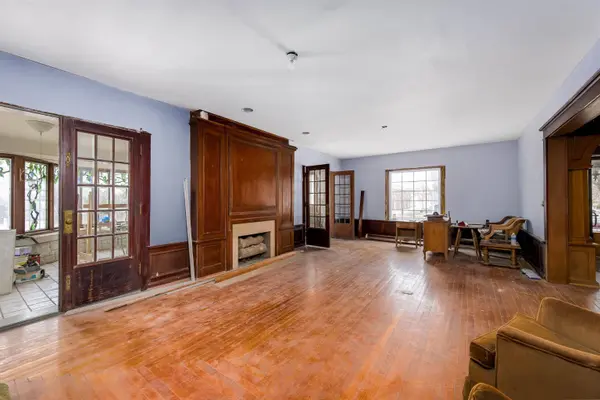 209 S Highland Ave, Chanute, KS 66720