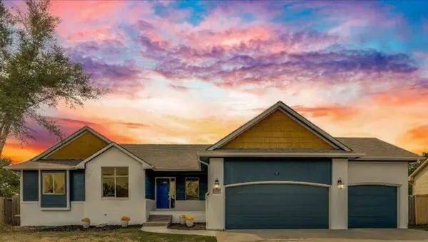 12705 E Woodspring