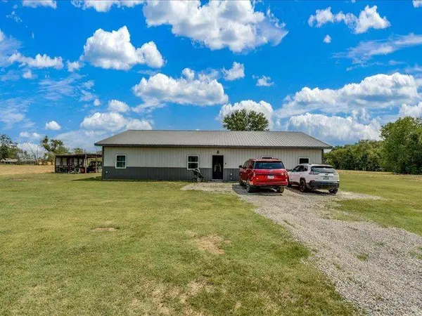 1183 E 120th, Belle Plaine, KS 67013