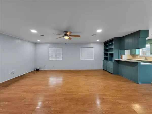 4302 Braggs DR, Corpus Christi, TX 78413