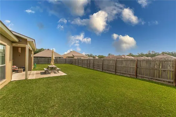 29586 SHEA LN, Denham Springs, LA 70726