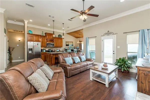 29586 SHEA LN, Denham Springs, LA 70726