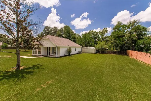 13216 VILLAGE TRACE DR, Folsom, LA 70437