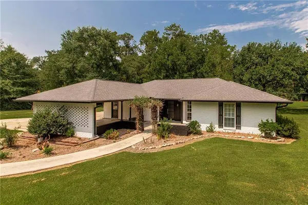 40089 MORGAN DR, Ponchatoula, LA 70454