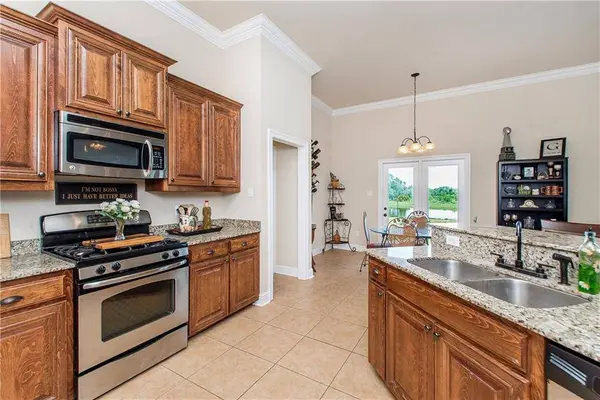 39397 OCEANVIEW AVE, Prairieville, LA 70769