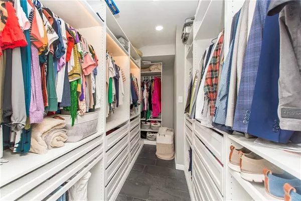 20 PARLANGE DR, Destrehan, LA 70047