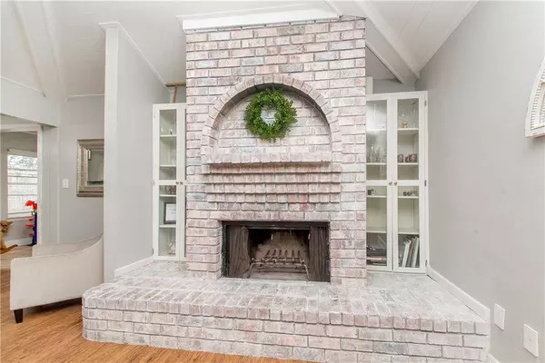 20 PARLANGE DR, Destrehan, LA 70047