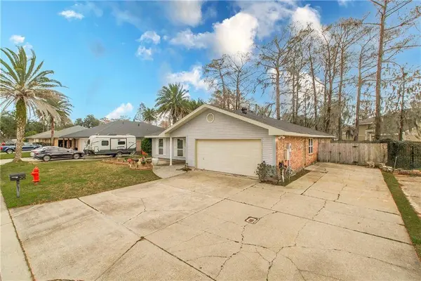 20 PARLANGE DR, Destrehan, LA 70047
