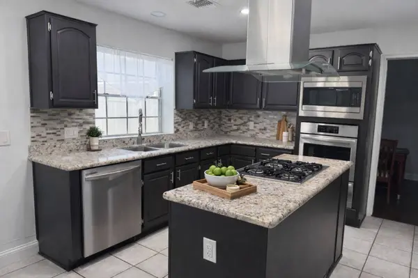 16910 Country Bridge RD, Houston, TX 77095