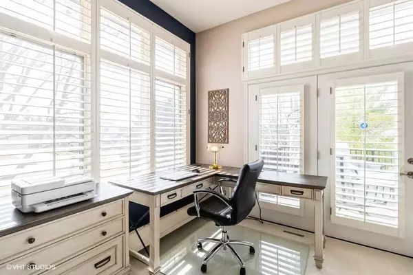 1404 Pompano Drive, Clive, IA 50325