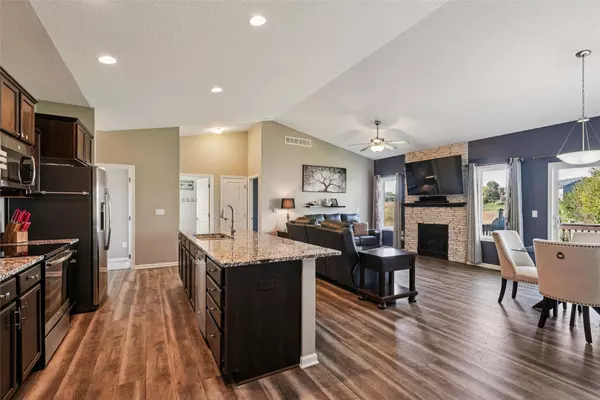 1216 Tuscany Drive SE, Altoona, IA 50009