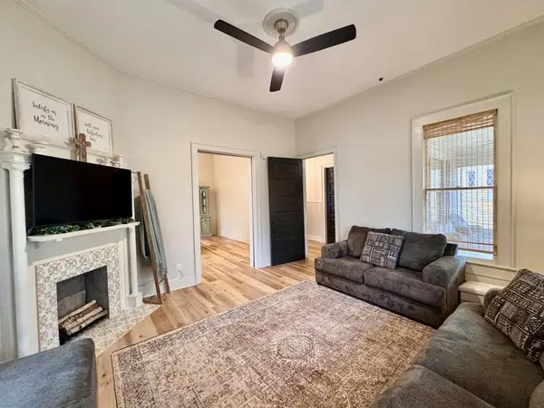 408 South Sycamore, Palestine, TX 75801
