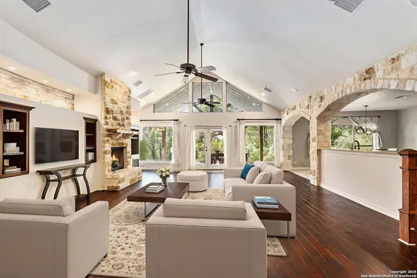 2814 Comal Springs, Canyon Lake, TX 78133