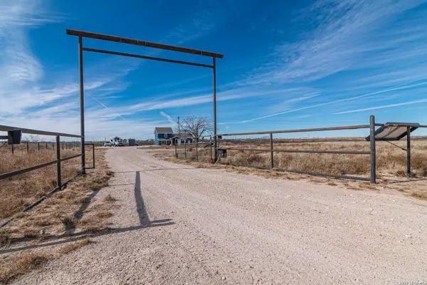 2381 County Road C2691, Stanton, TX 79782
