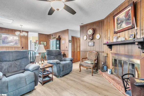 4 Merry Dale Lane, Greenville, SC 29617