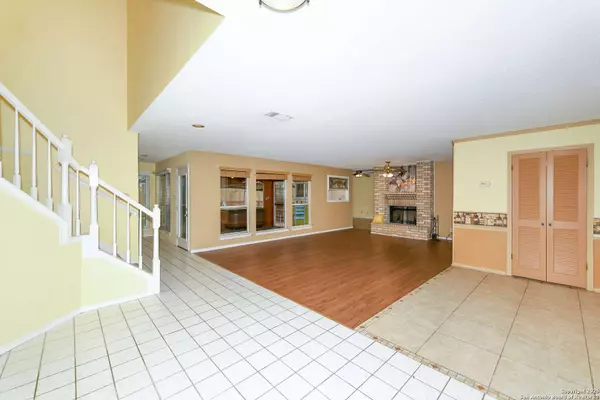 14743 Oak Briar, San Antonio, TX 78232