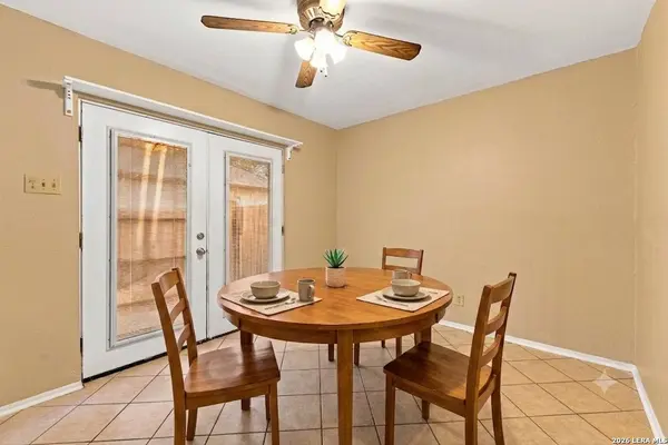 8107 Sunshine Trail, San Antonio, TX 78244