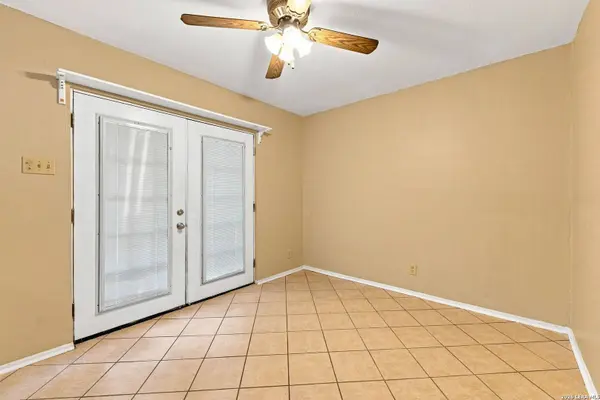 8107 Sunshine Trail, San Antonio, TX 78244