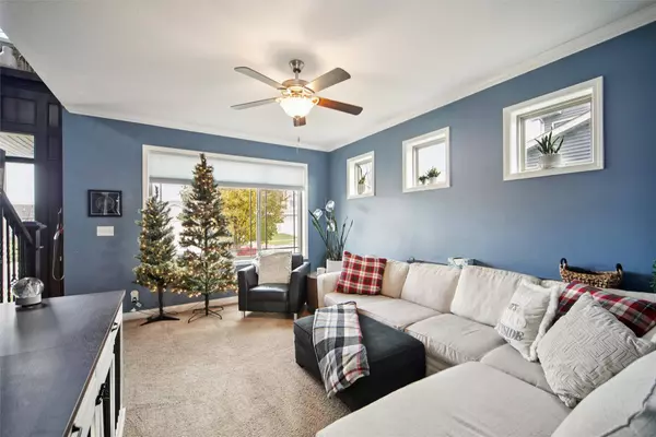 323 Tailfeather Drive NW, Bondurant, IA 50035