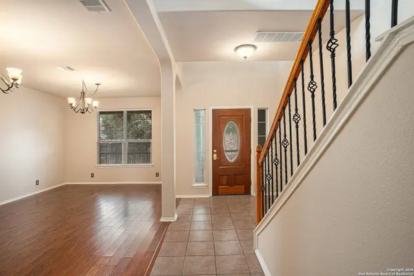 125 earhart ln, Cibolo, TX 78108