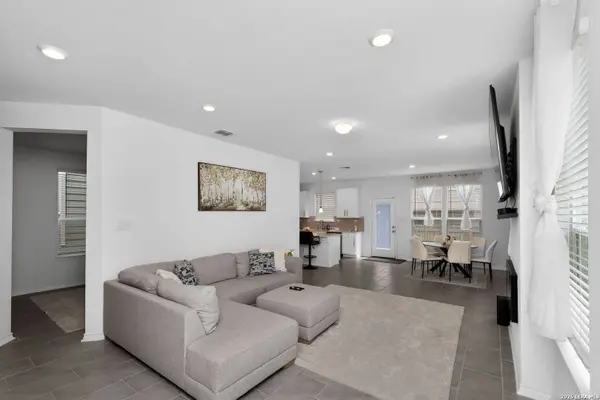 14839 Vance Jackson UNIT UNIT 701, San Antonio, TX 78249