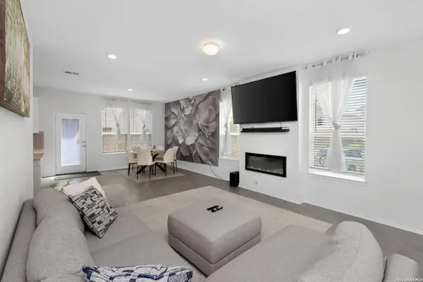 14839 Vance Jackson UNIT UNIT 701, San Antonio, TX 78249