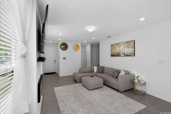 14839 Vance Jackson UNIT UNIT 701, San Antonio, TX 78249