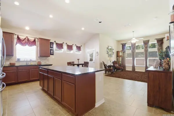 8307 BREEZY CV, Selma, TX 78154