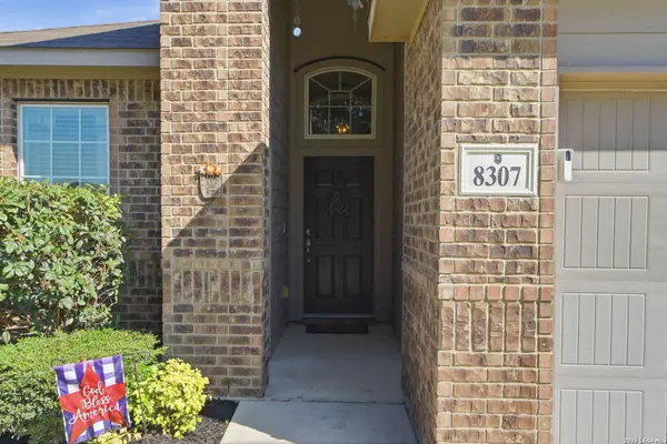 8307 BREEZY CV, Selma, TX 78154