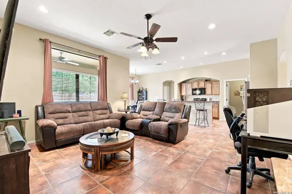 314 Yorktown, Pleasanton, TX 78064