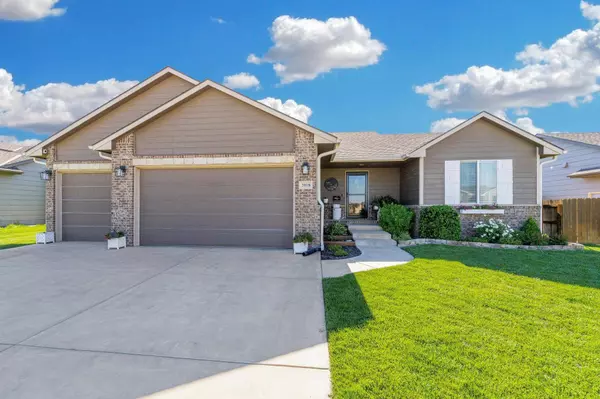 2018 Chestnut St, Newton, KS 67114