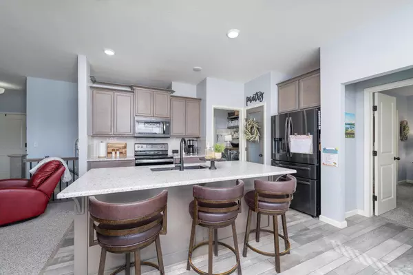 2018 Chestnut St, Newton, KS 67114