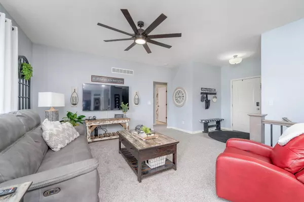 2018 Chestnut St, Newton, KS 67114