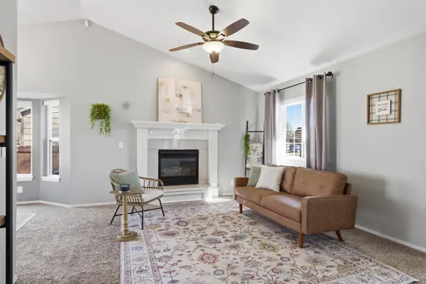 901 N Linden Ln, Derby, KS 67037