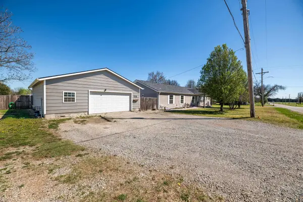 516 S Mill Rd, Leon, KS 67074