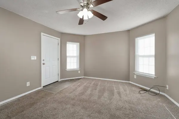 1323 S Main St, Wichita, KS 67213