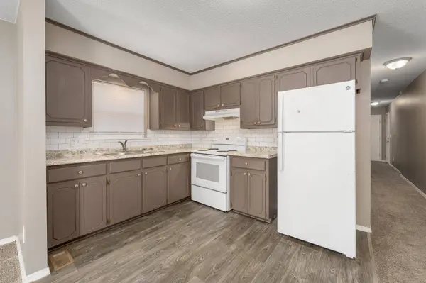 1323 S Main St, Wichita, KS 67213