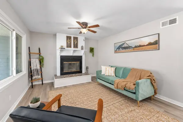 822 S Edgemoor St, Wichita, KS 67218