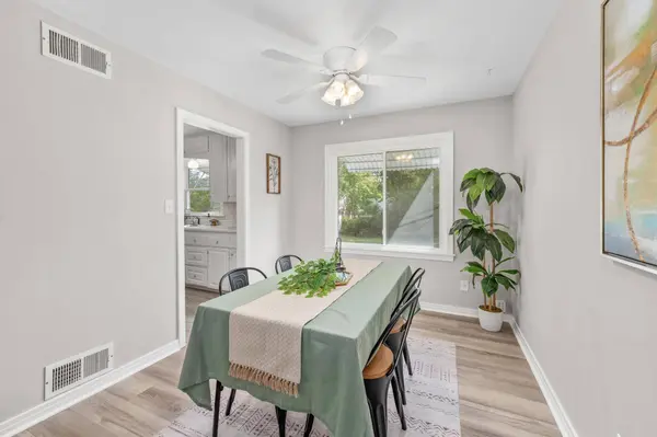 822 S Edgemoor St, Wichita, KS 67218