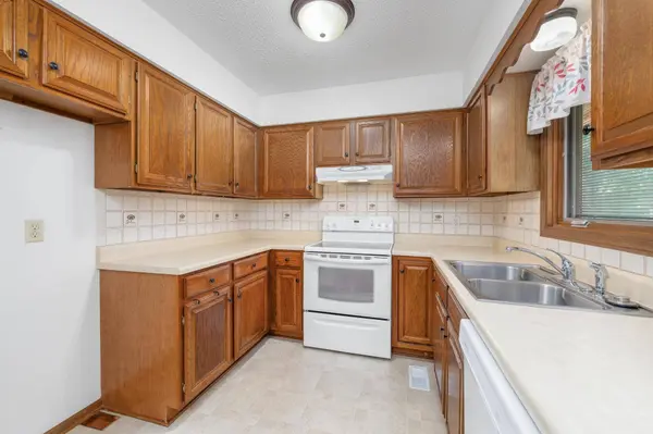 9425/9427 E Longlake, Wichita, KS 67207