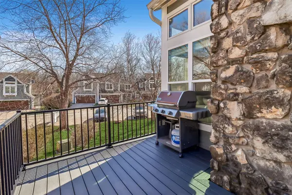 2618 82nd Street, Urbandale, IA 50322