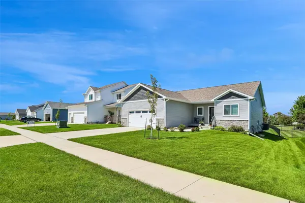 1005 Gray Avenue, Waukee, IA 50263