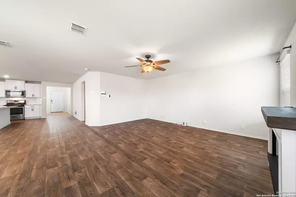 15714 CRIMSON TOPAZ, San Antonio, TX 78253-7224