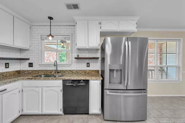 2310 Encino Crossing, San Antonio, TX 78259